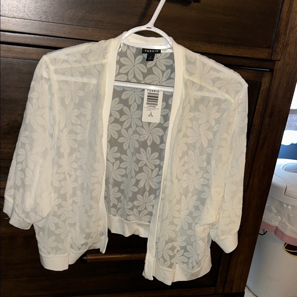 Torrid White Sheer Floral Kimono